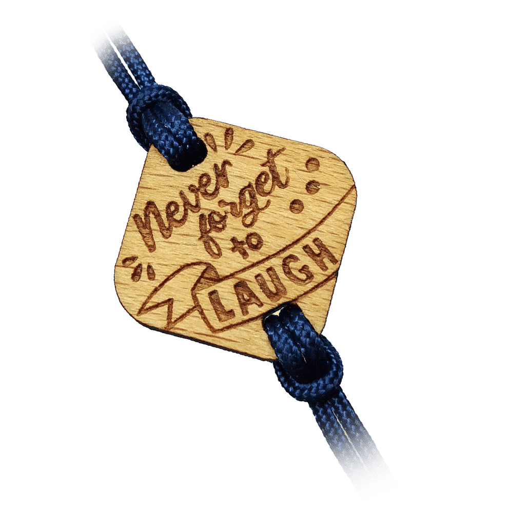 Bracelet en bois personnalisé Maxi Rires Champéry