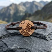bracelet-en-bois-pic (1) Bracelet en bois suisse Pic, au design de montagne