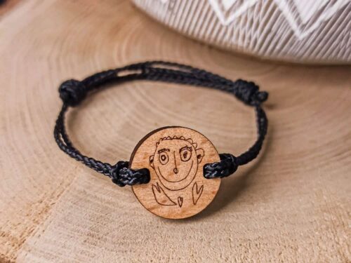 Bracelet en bois personnalisé avec dessin d'enfant