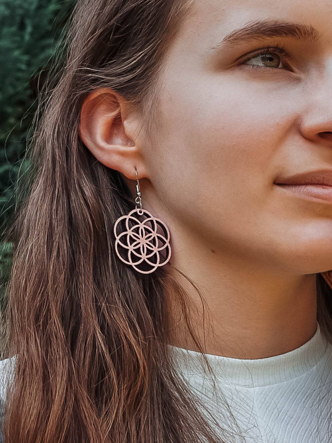 Boucles d'oreilles en bois Fiora inspirée de la fleur de vie
