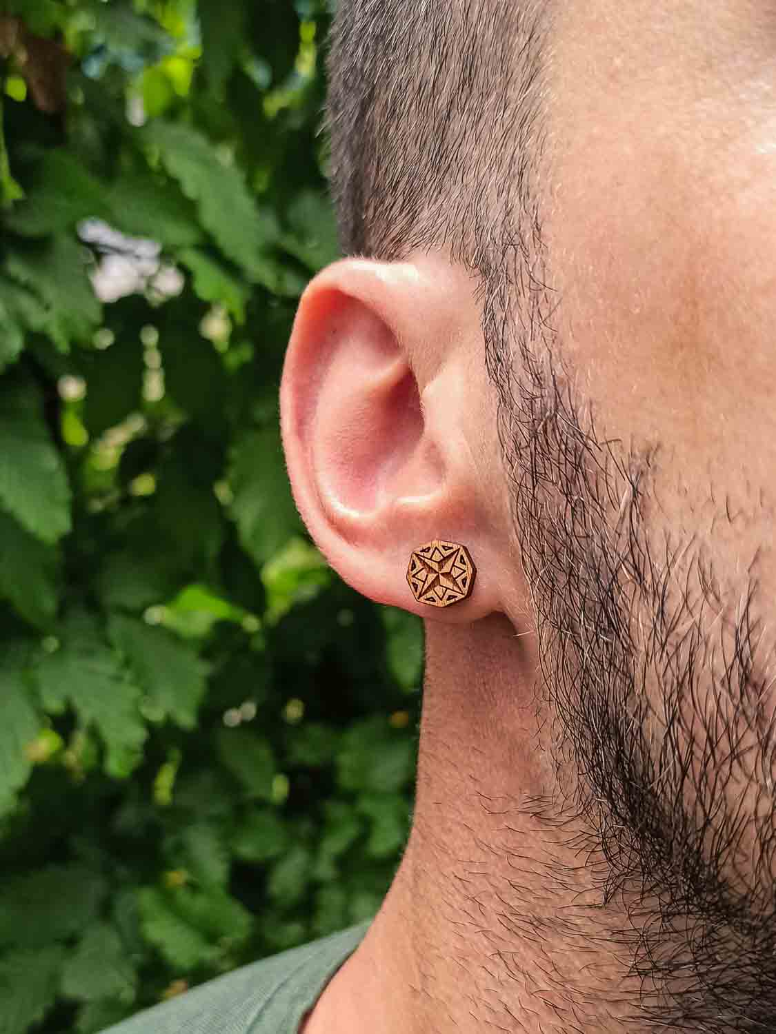 Nomad stud earrings in Swiss beech wood
