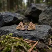 Penrosa wooden stud earrings Penrosa stud earrings in Swiss wood with a geometric design