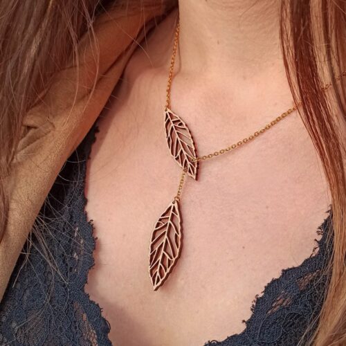 Wooden necklace in the shape of autumn leaves