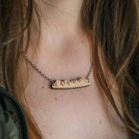 Collier en bois Peaks