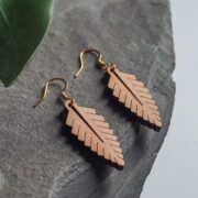 Boucles-oreilles-en-bois-foglia-1 Socle à clous d'oreilles seul