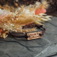 Bracelet en bois spécial fête des mères personnalisable rectangulaire