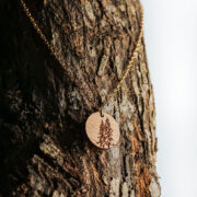 Collana in legno con motivo abete