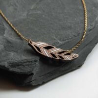 Piuma white feather wood necklace