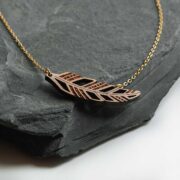 Collier-en-bois-piuma-brut-1 Collier en bois plume Piuma brut