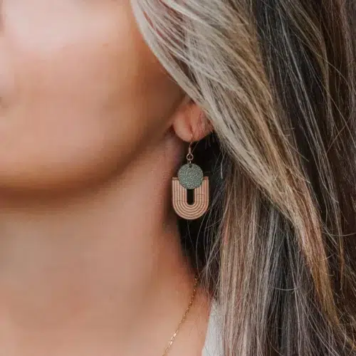 Boucles d'oreilles en bois Upsylon Vert olive