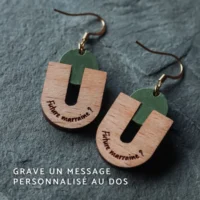 Wooden earrings with personalized engraving on the back