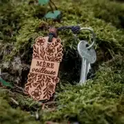 Schlüsselanhänger aus Holz – Muttertag – 2 Personalisierter Schlüsselanhänger aus Holz zum Muttertag