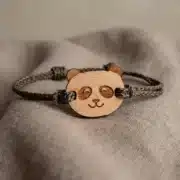 bracelet-en-bois-enfant-pady Bracelet en bois suisse pour enfant Pady au design de panda