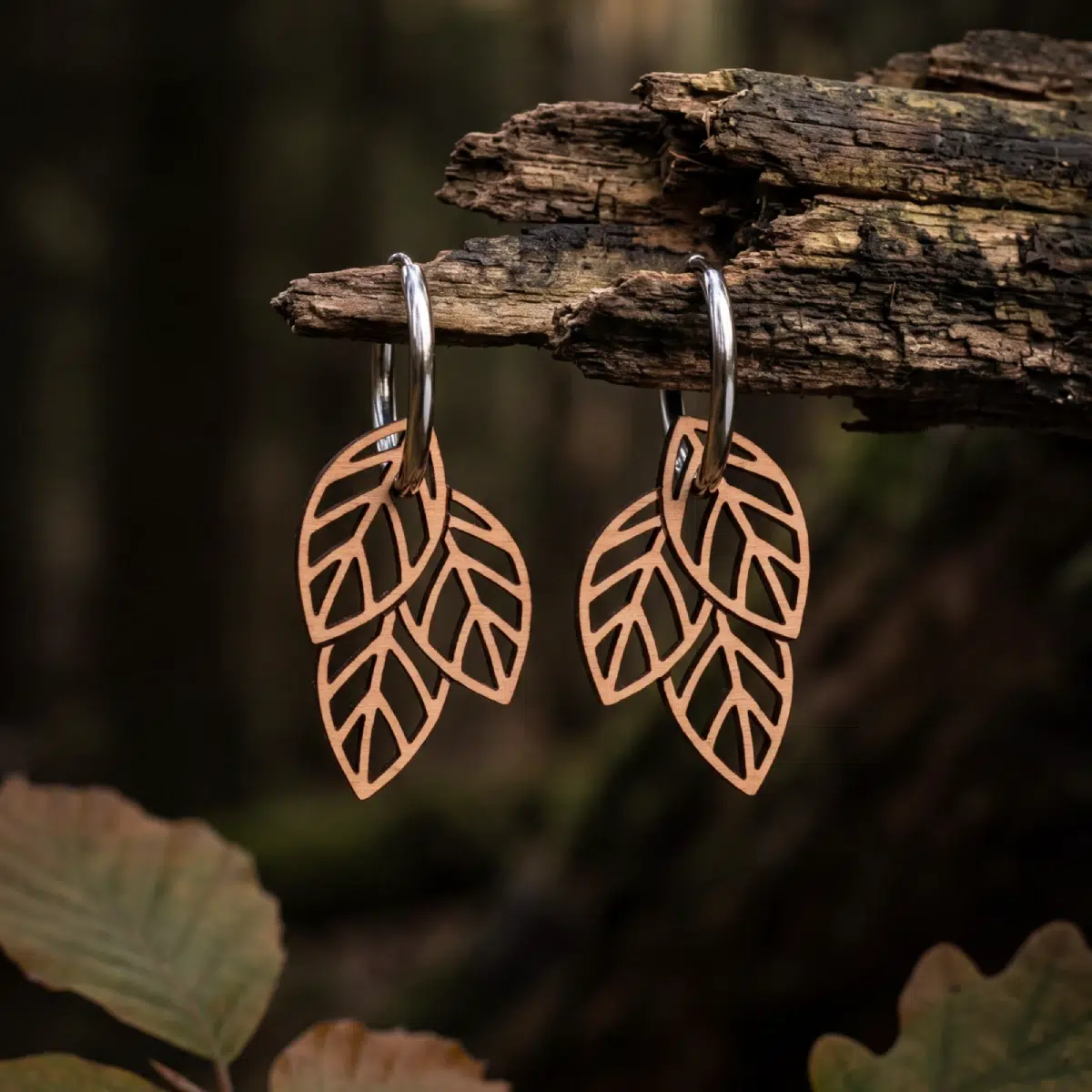 Boucles-oreilles-en-bois-devana-4 Boucles d'oreilles en bois Devana