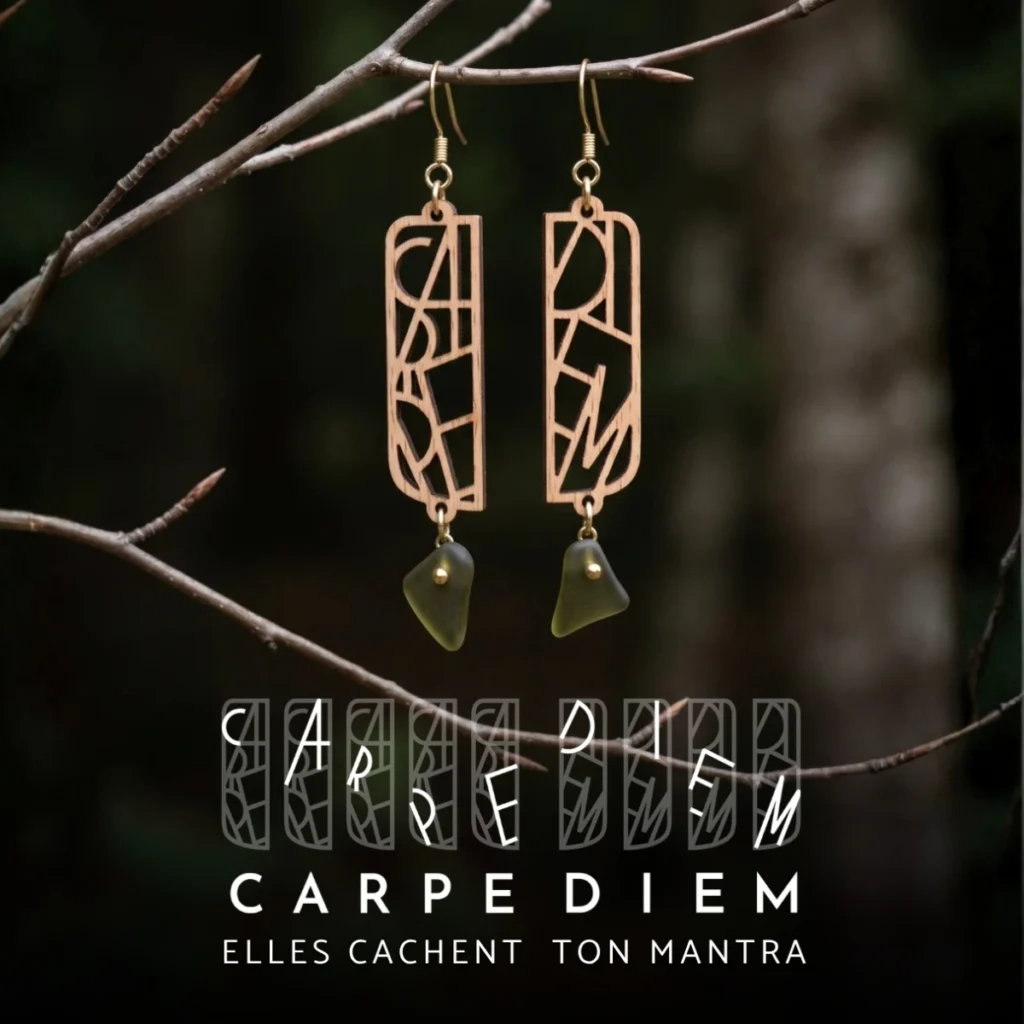 Nouveautés 1 Boucles d'oreilles en bois Carpe Diem